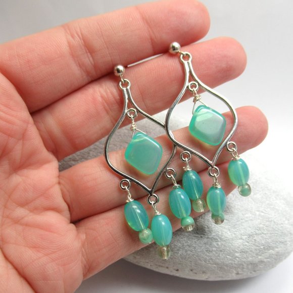 Uranium glass bead Chandelier earrings - Picture 3 of 9